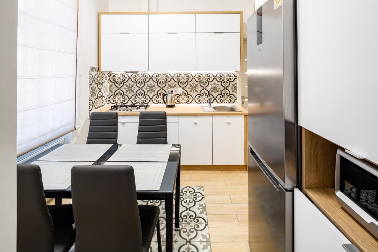 Romari Апартаменти Куліша 41 Lviv Exterior foto